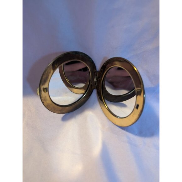 Vintage Victorian Courting Couple Compact Mirror With Double-Sided Functionality - Picture 3 of 3